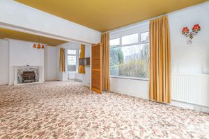 Higher Park Royd Drive